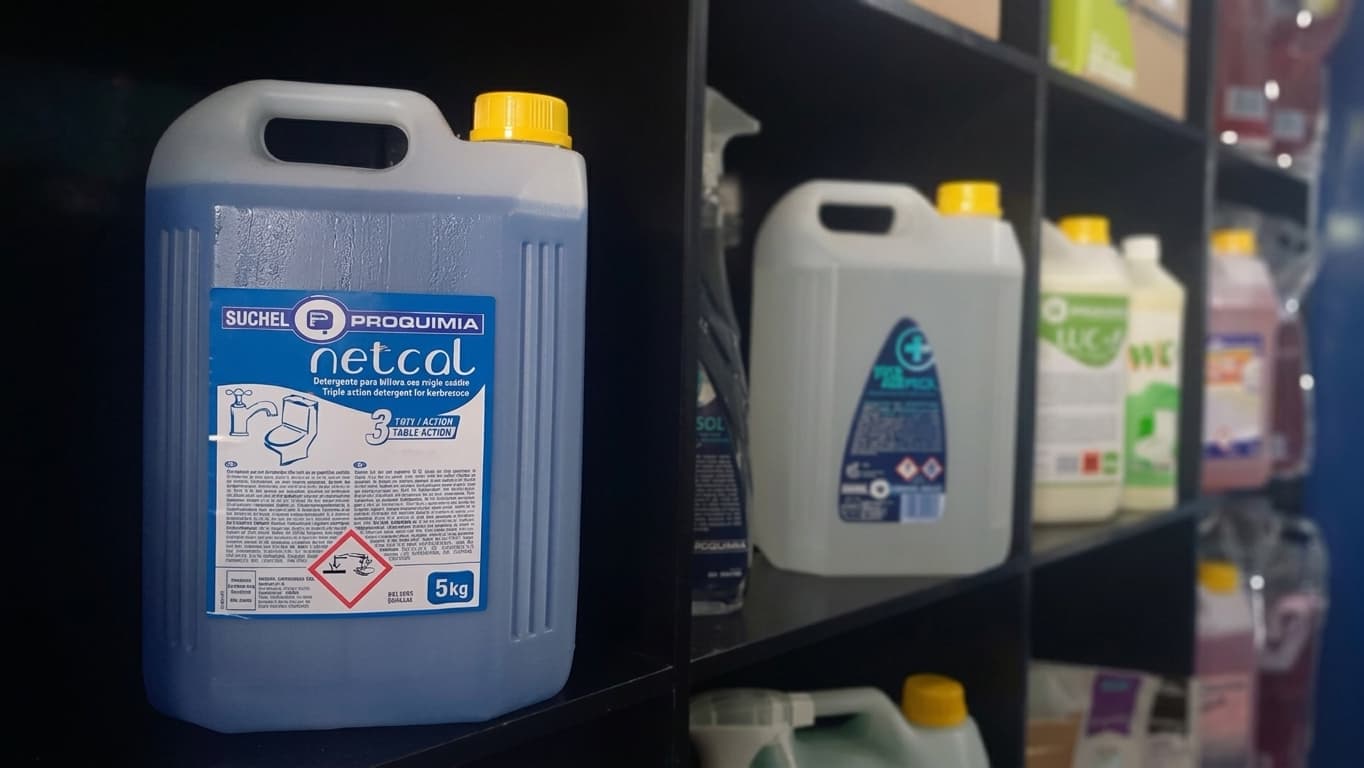 Envases retornables Conpack en almacén.